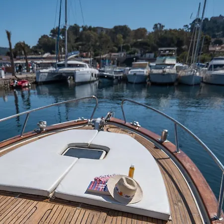Bateau-hôtel Hebergements Bateaux A Quai Porquerolles